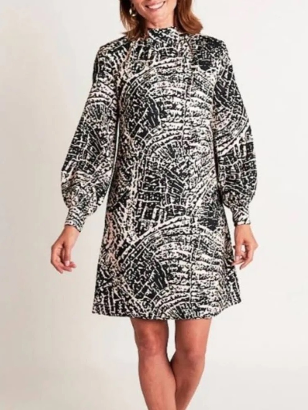 Black & White Printed Long-Sleeve Mini Dress